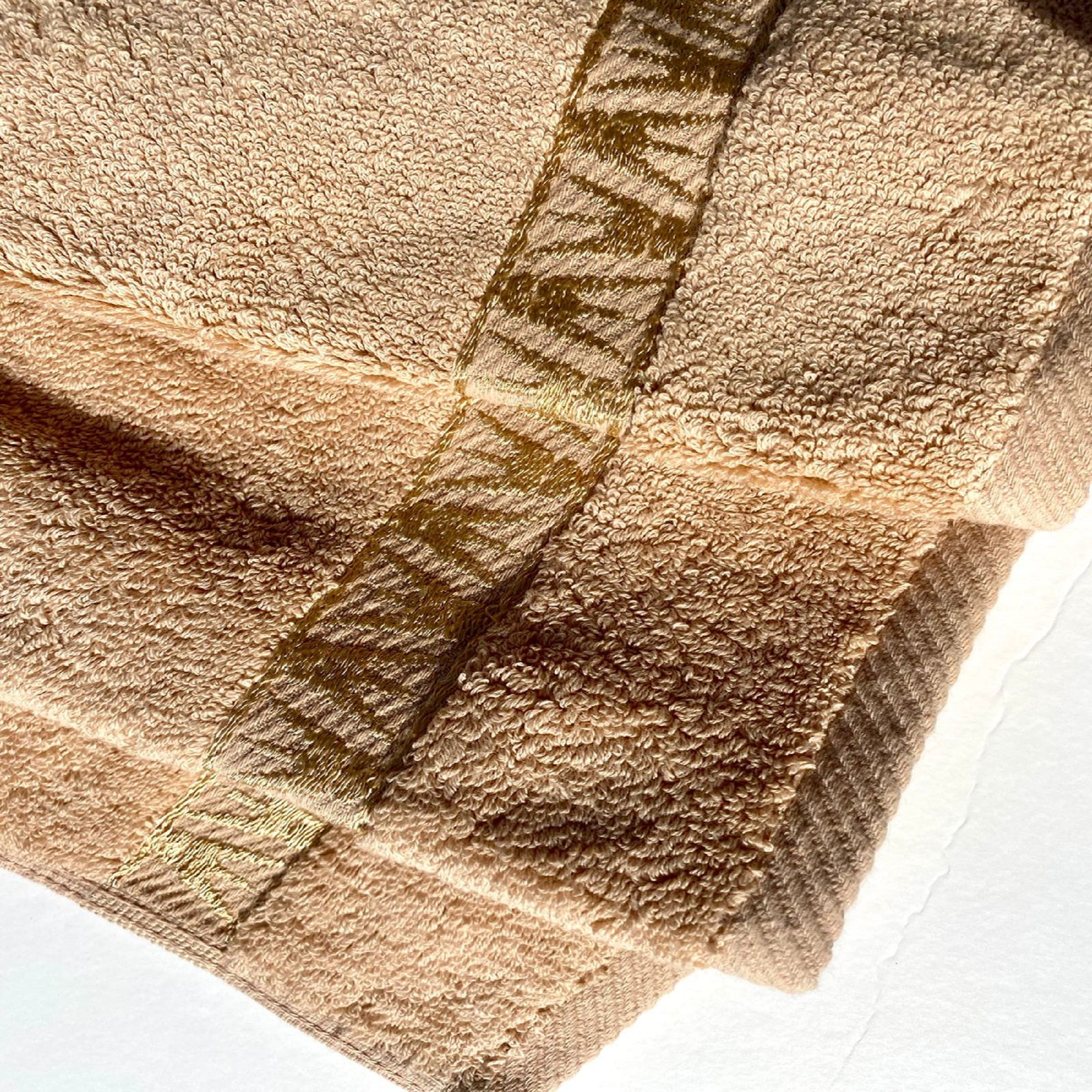 Great Nile Collection Embroidered Towel - Sesen, 100% Cotton, 700 GSM Luxury, Microwave Spa-Ready, Double-Stitched, Eco-Friendly, Ultra-soft, 31X20 inches