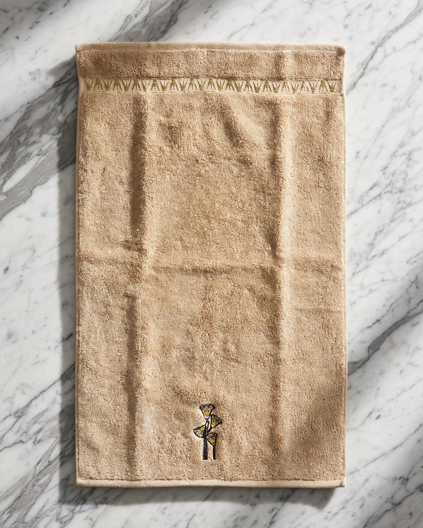 Great Nile Collection Embroidered Towel - Sesen, 100% Cotton, 700 GSM Luxury, Microwave Spa-Ready, Double-Stitched, Eco-Friendly, Ultra-soft, 31X20 inches