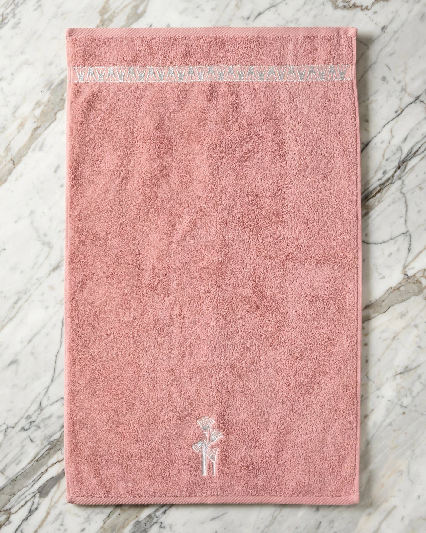 Sesen | Great Nile Collection Embroidered Towel | 100% Cotton, 700 GSM, 31X20 inches